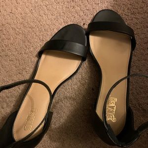 Black straps sandals